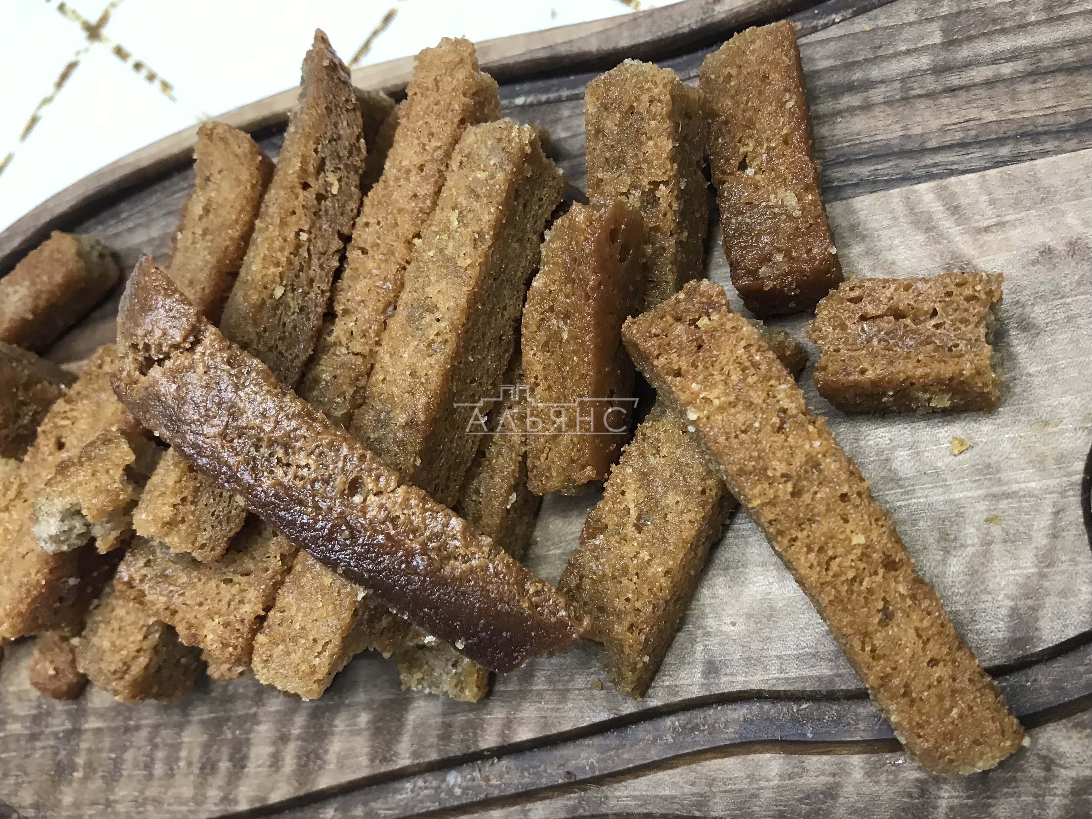 Деревенские гренки с чесноком в Зябликово